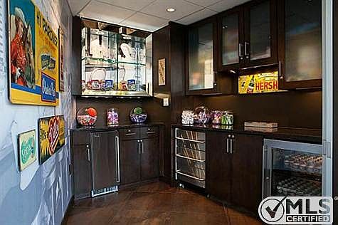 2nd image of 2600 W 7th St APT 2402