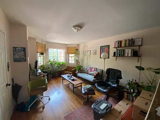 Rented by Premier Metro Realty Corp | media 45