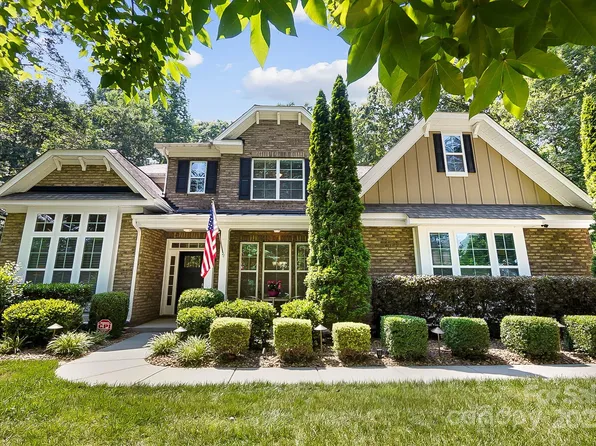 7327 Snowbird Ct, Mint Hill, NC 28227