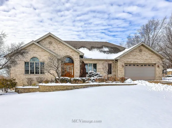 29 Emily Ln, Lemont, IL 60439
