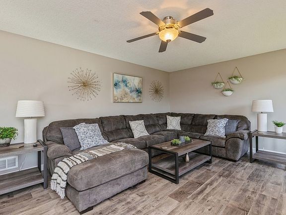 2nd image of 2320 E Luster Ln