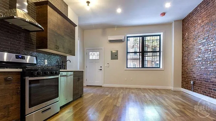 Rented by Blue Egg Realty Corp | media 32