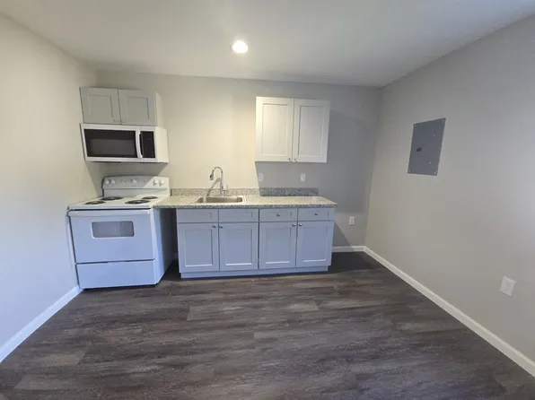 201 River Oaks Dr APT B, Destrehan, LA 70047