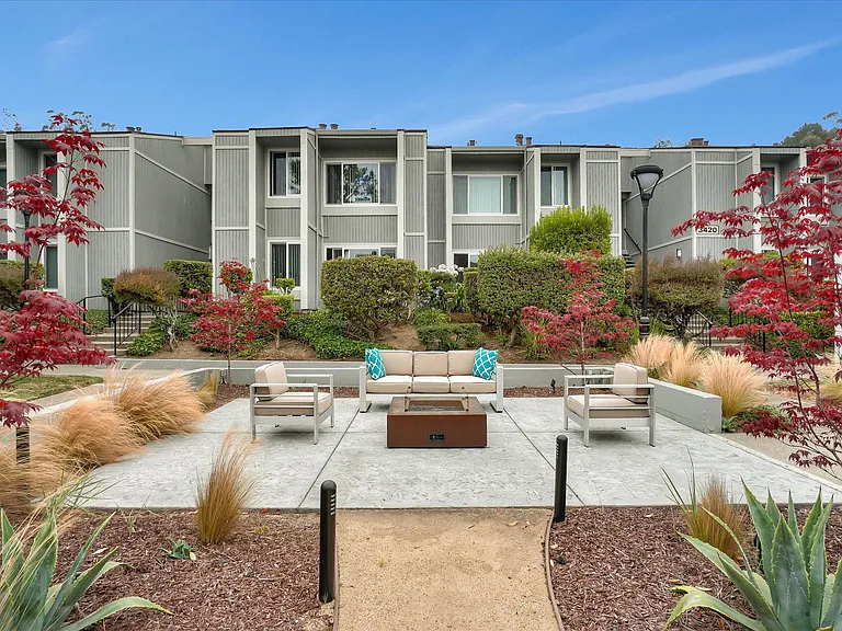 Bay View Terrace — Photo 1