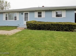 410 Baldwin Ave, Waukegan, IL 60085