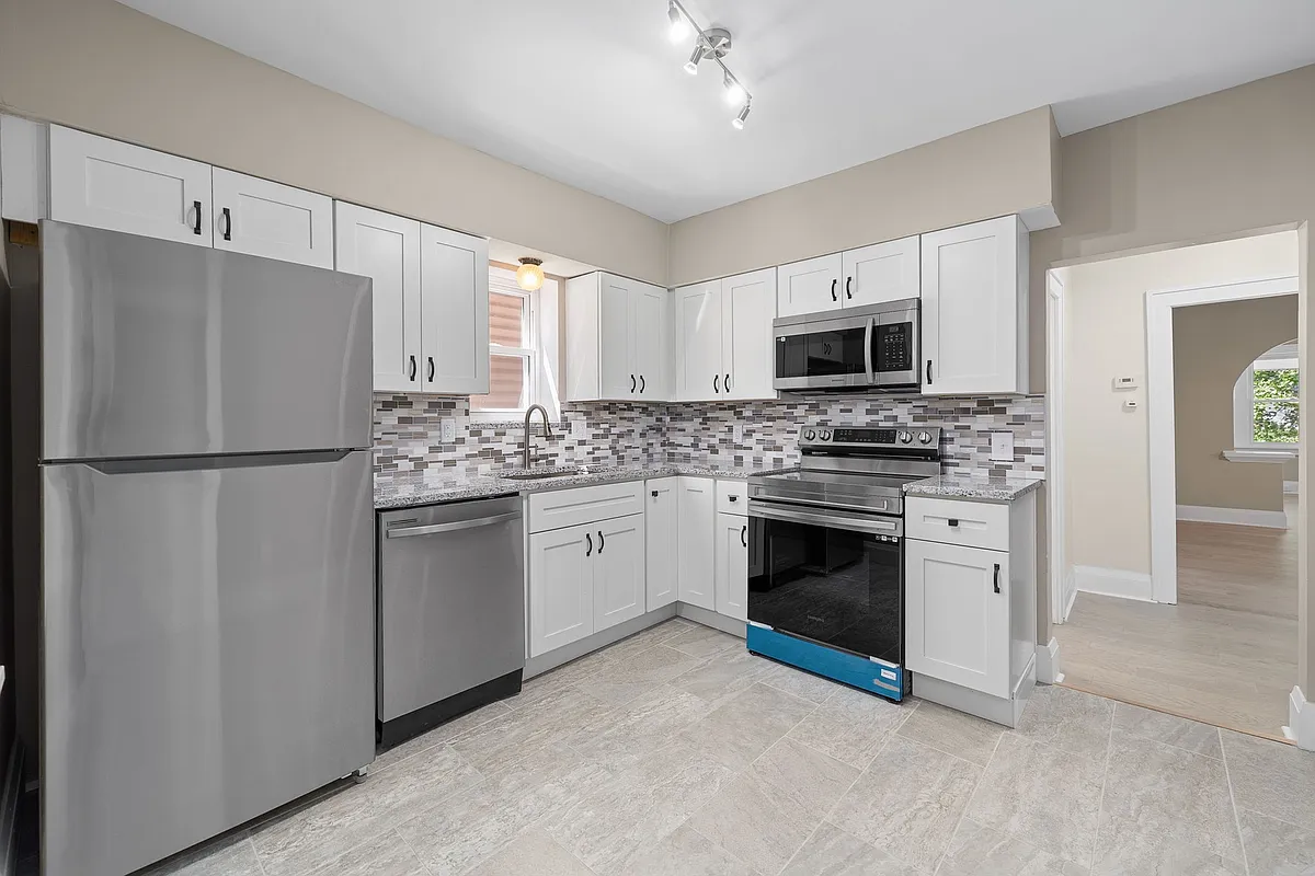 Building Photo - 5206 Nagel Ave #1F