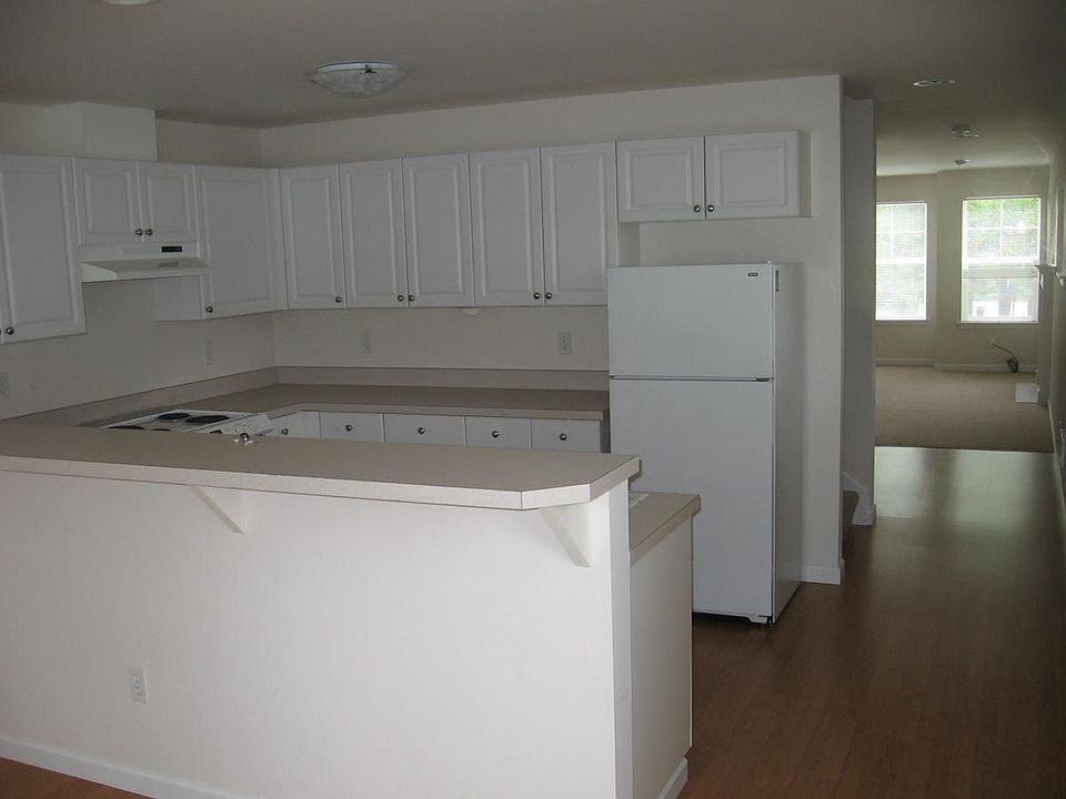 1st image of 5223 40th Ave NE