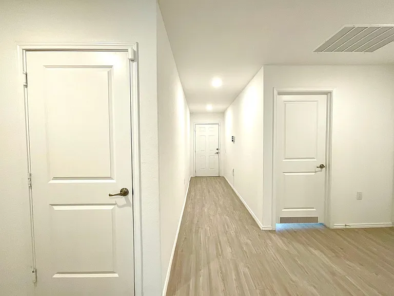 615 Bean Bnd — Photo 6
