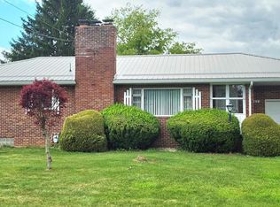 1012 Willett Dr, Johnstown, PA 15905