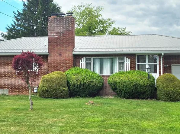 1012 Willett Dr, Johnstown, PA 15905