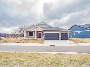 3105 Forestside Ln, Valparaiso, IN 46385