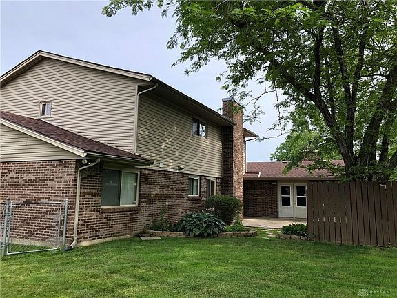 4th image of 7490 Larissa Ct