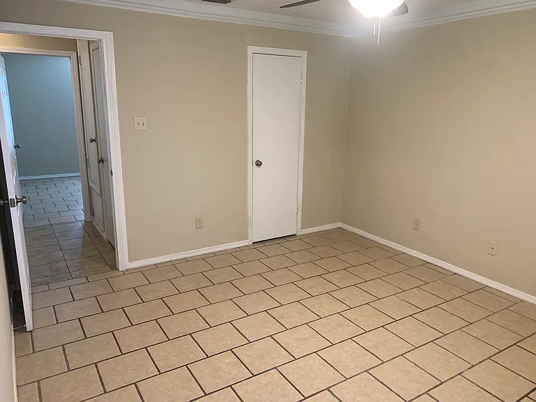 Shadow Wood Dr — Photo 4