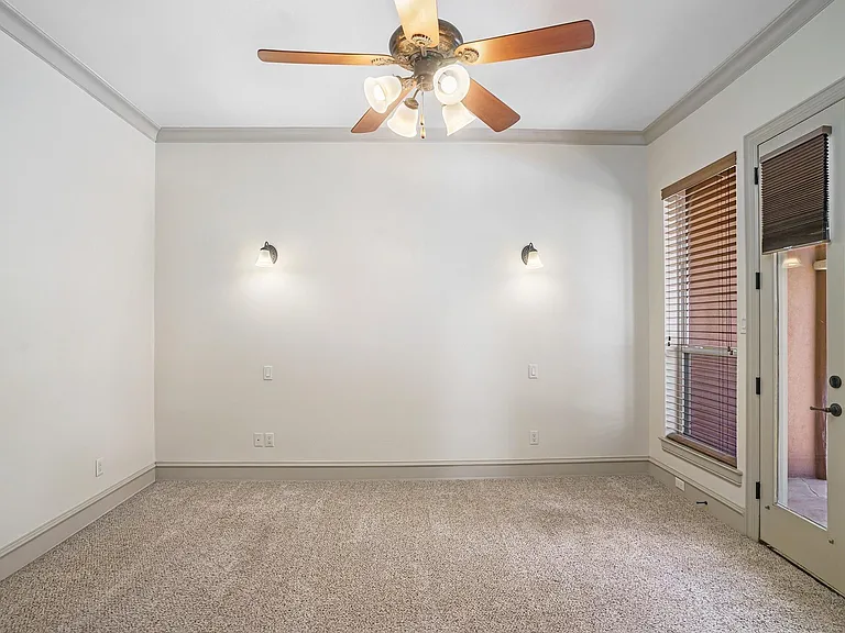 7713 Lakeview Cir — Photo 31