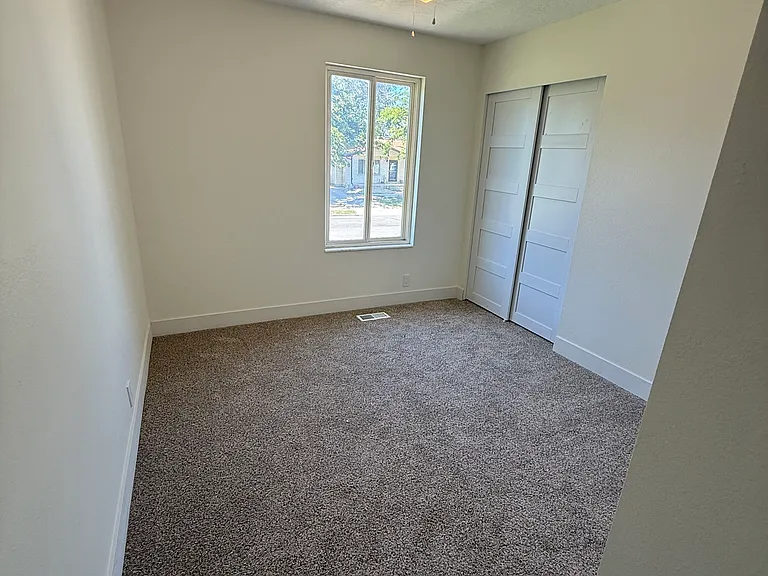 5649 S Bree St W — Photo 8