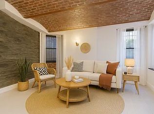 336 E 18th St #EC, New York, NY 10003