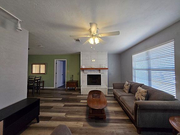 3rd image of 6319 NW 26th Ter