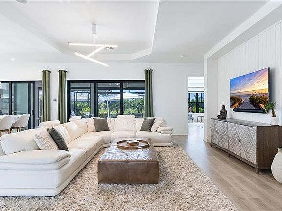 2nd image of 11180 Canal Grande DR