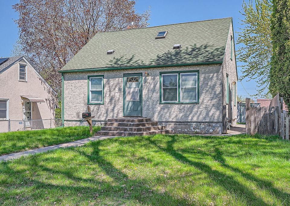 1st image of 255 Wyoming St E