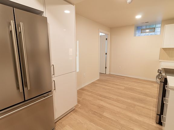 3rd image of 17 N Pearl St APT 1