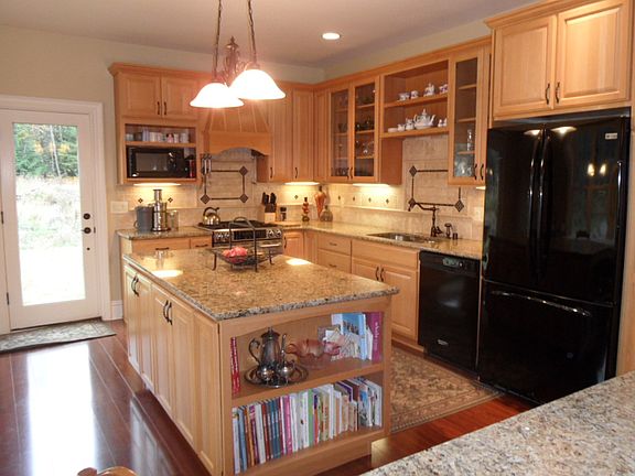2nd image of 7816 111th Ave NE