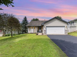 8168 Jeffery Ln S, Cottage Grove, MN 55016