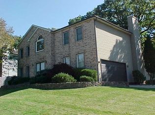 1433 Carriage Ln, Bolingbrook, IL 60490