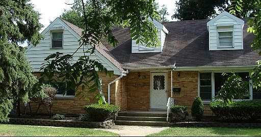 1st image of 227 E Pine St