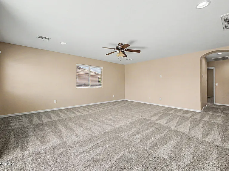 2531 E Eleana Ln — Photo 38