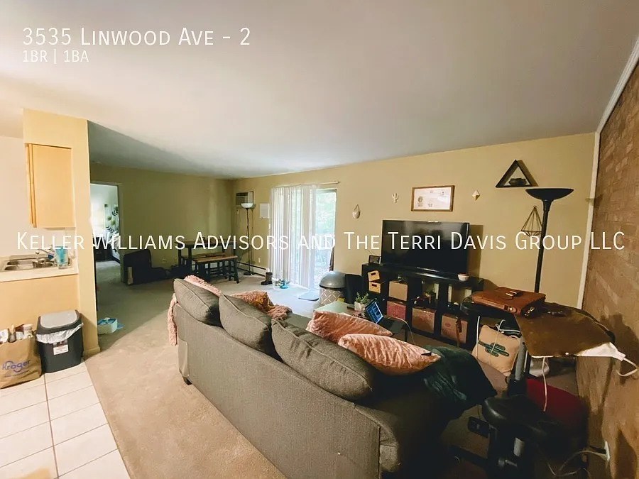 3535 Linwood Ave - 2 — Photo 2