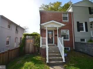 3723 S Four Mile Run Dr, Arlington, VA 22206