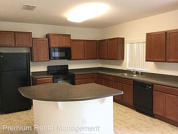 5th image of 4082 Marina Isle Dr
