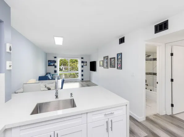 2106 S Cypress Bend Drive #207, Pompano Beach, FL 33069