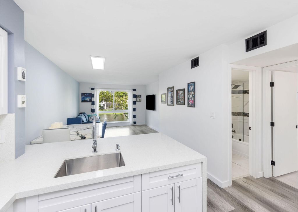 2106 S Cypress Bend Drive #207, Pompano Beach