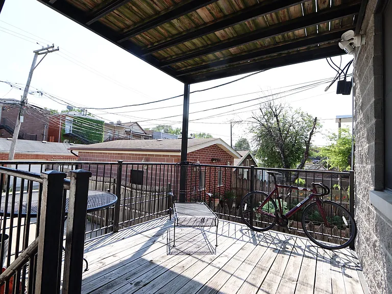 2425 W Arthington St #1 — Photo 24