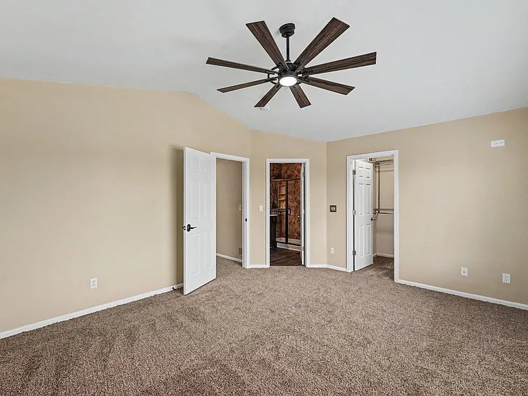 19209 E Dickenson Dr — Photo 15