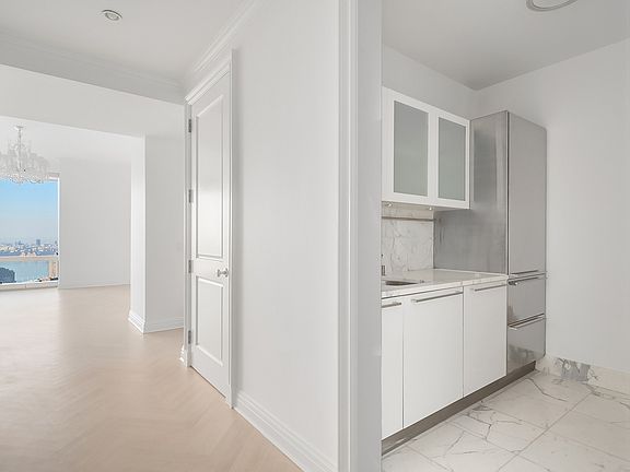 2nd image of 25 Columbus Cir #56F