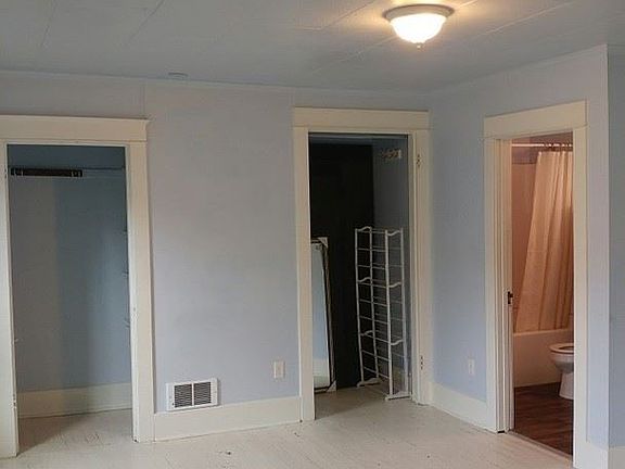 3rd image of 517 S 5th St E APT 3