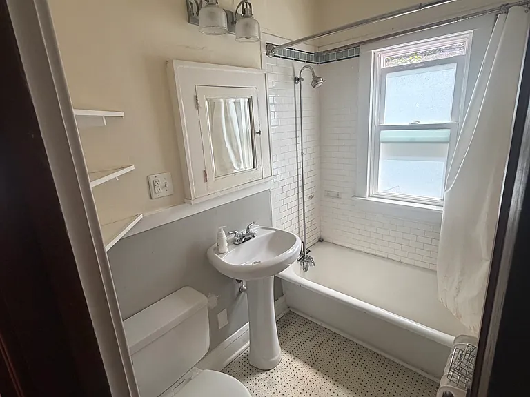 149 Bedford St SE #149 — Photo 8