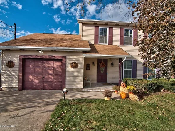 12 Pinewood Dr, Wilkes Barre, PA 18702