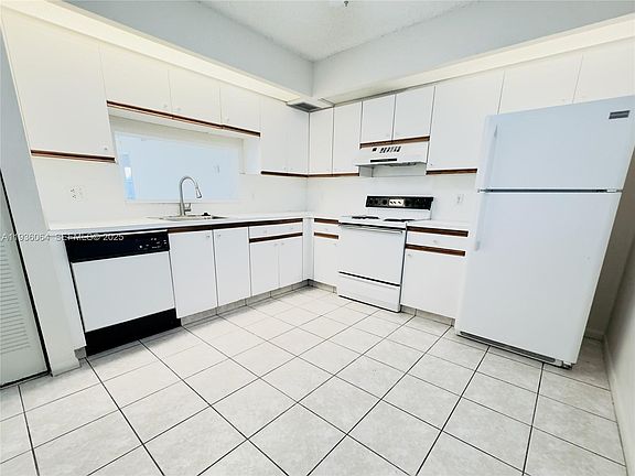 4th image of 13000 SW 15th Ct APT 207U