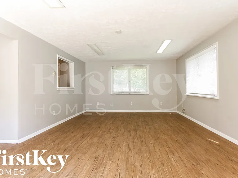 10137 Lawnhaven Ct — Photo 6