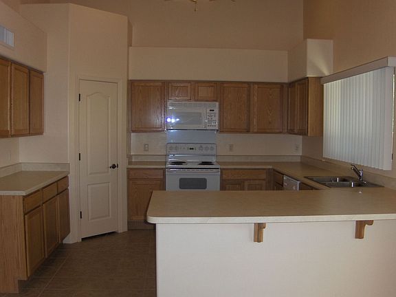4th image of 10315 E Cowhead Saddle Ln