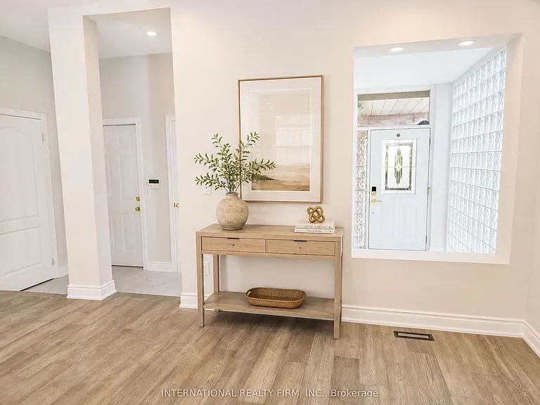 32 Bel Canto Cres — Photo 15