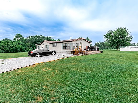 4th image of 11592 E County Road 600 S
