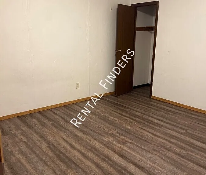 222 E Main St #6 — Photo 12