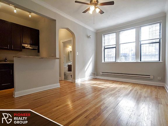 4th image of 4616 N Paulina St #104RA
