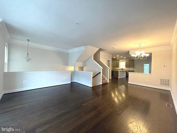 3rd image of 7805 Loblolly Way