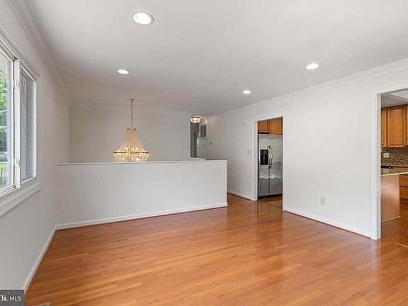 5th image of 11902 Stansbury Dr