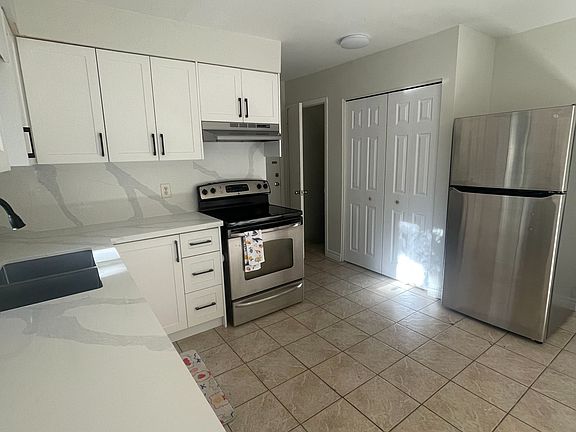 5th image of 1277 Limberlost Rd